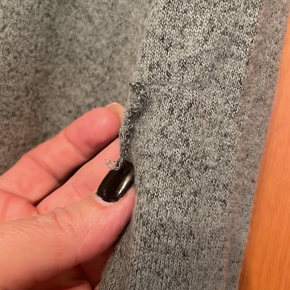 Pleated sleeve cuffs elevate this sweater to the next level! - Picture 4 of 4